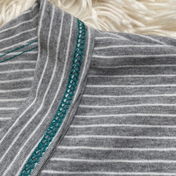 Ces Femme Exposed Seam Striped Top 💗 Gray White & Turquoise - Picture 8 of 15